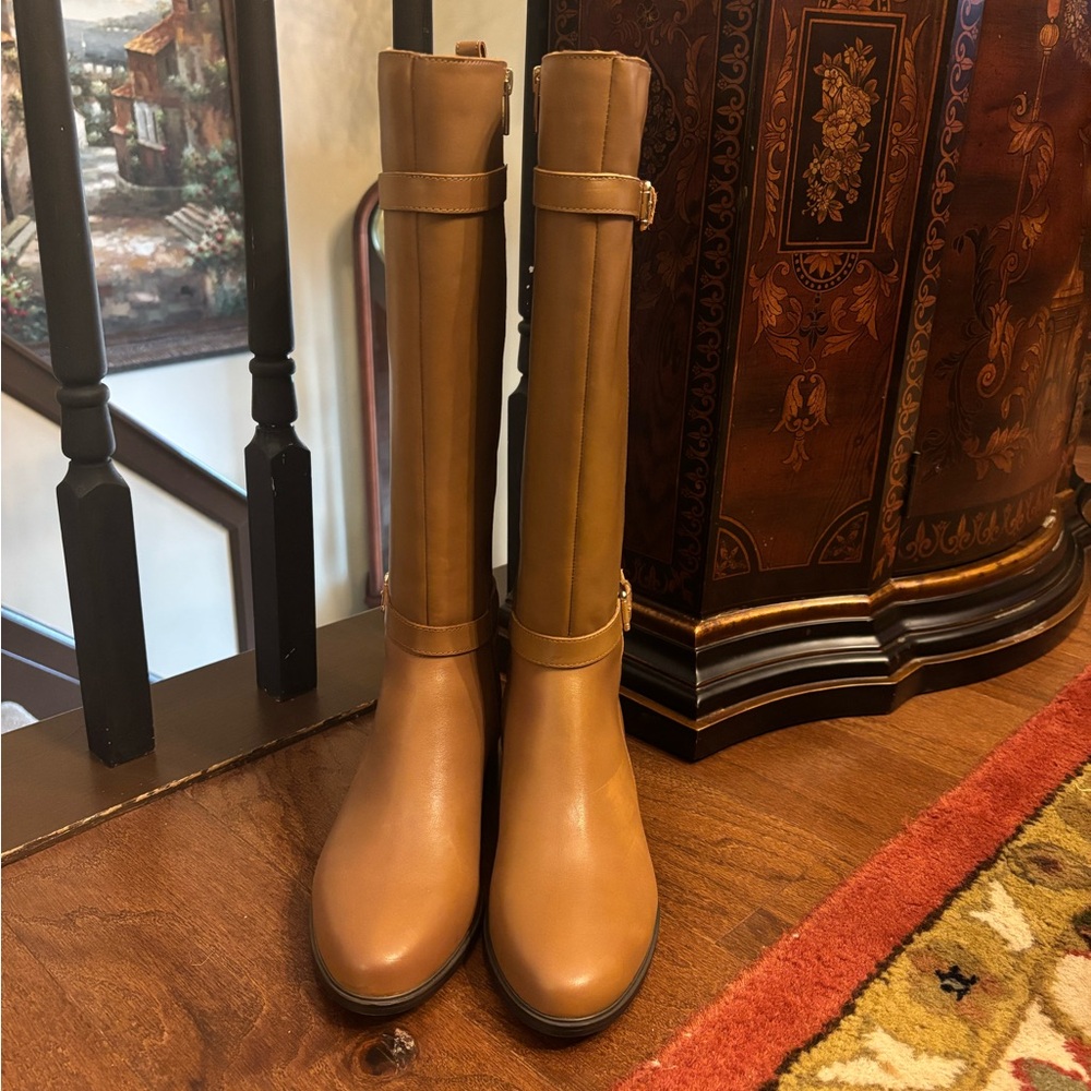 Rockport boots, size 8.5 medium